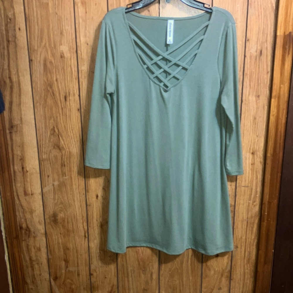 **EUC!!! Size: Medium Color: Olive